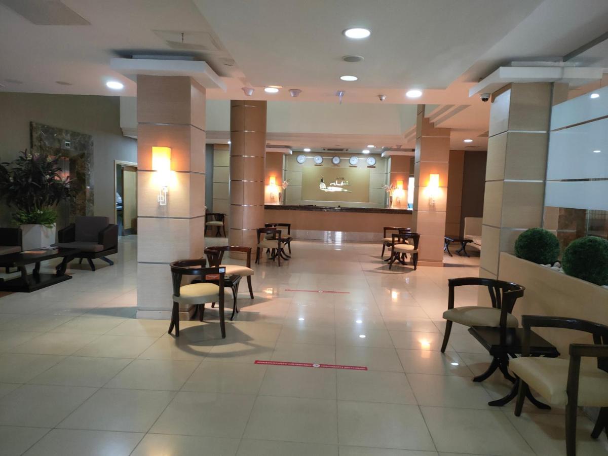 Alau Hotel アスターナ エクステリア 写真