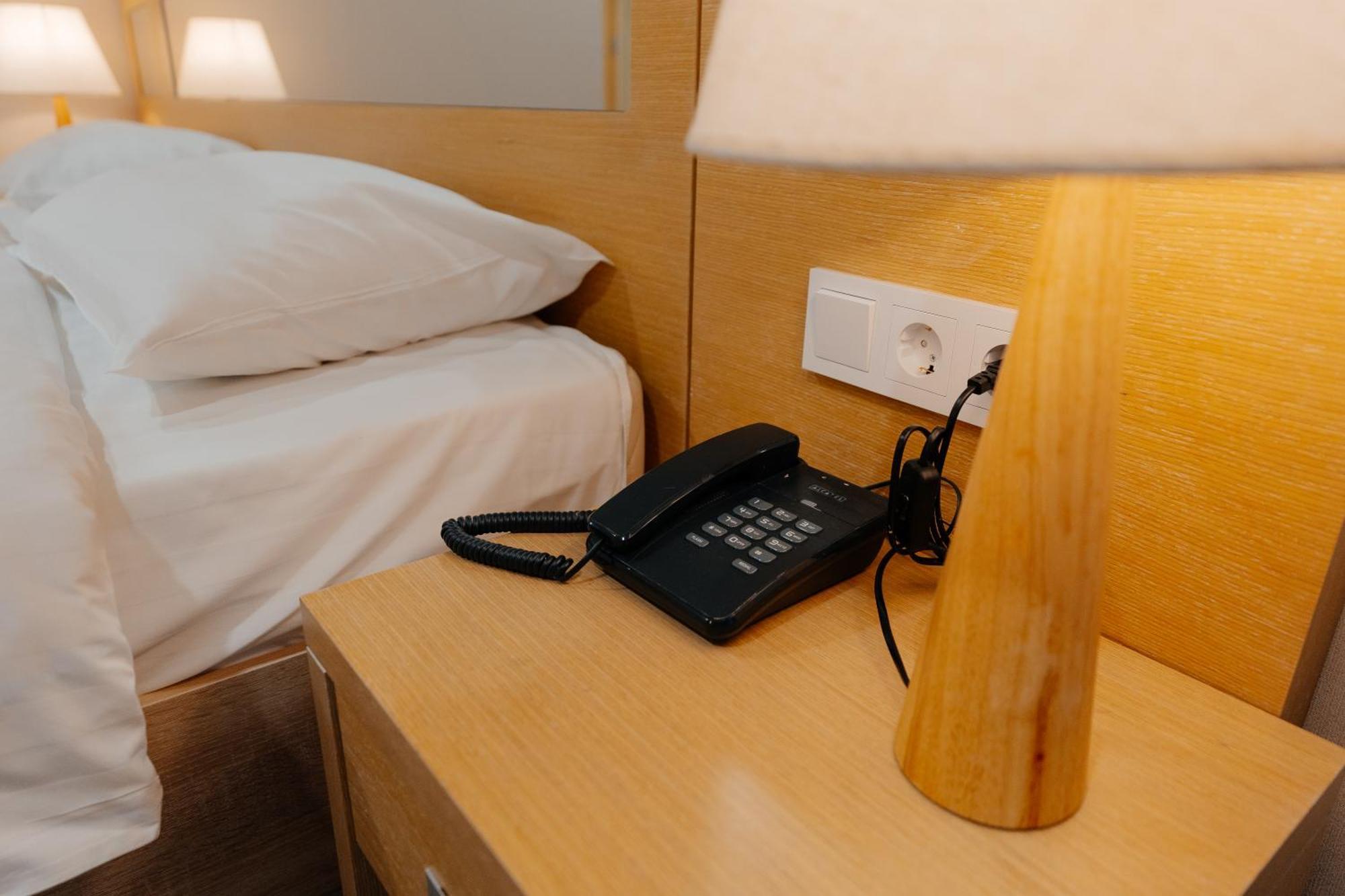 Alau Hotel アスターナ エクステリア 写真