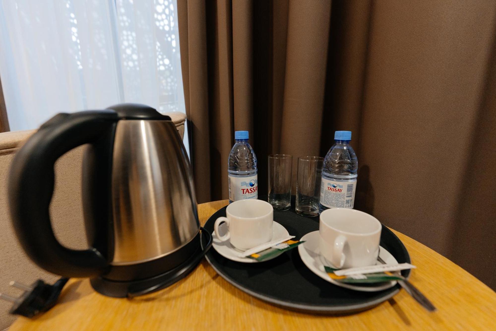 Alau Hotel アスターナ エクステリア 写真