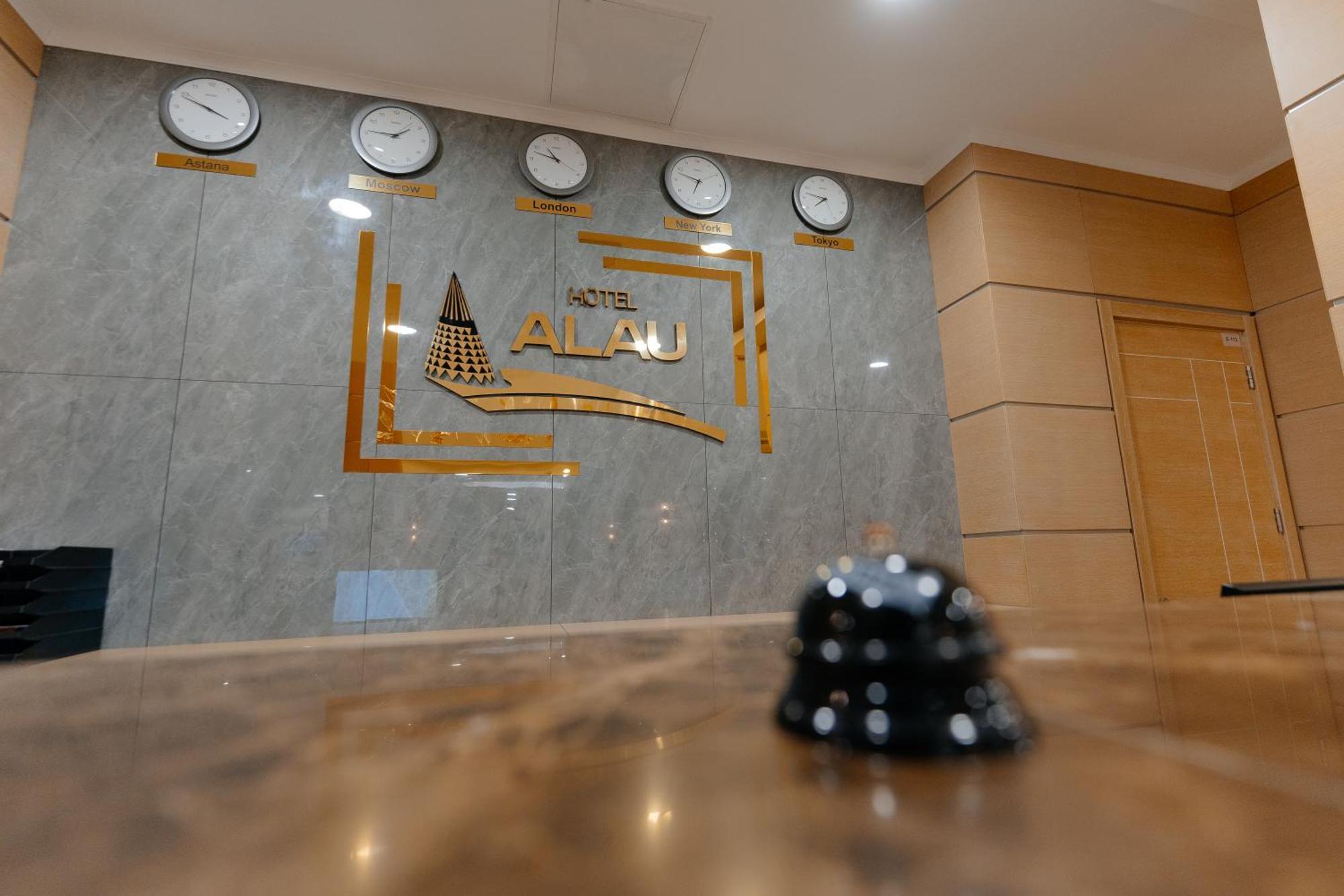 Alau Hotel アスターナ エクステリア 写真