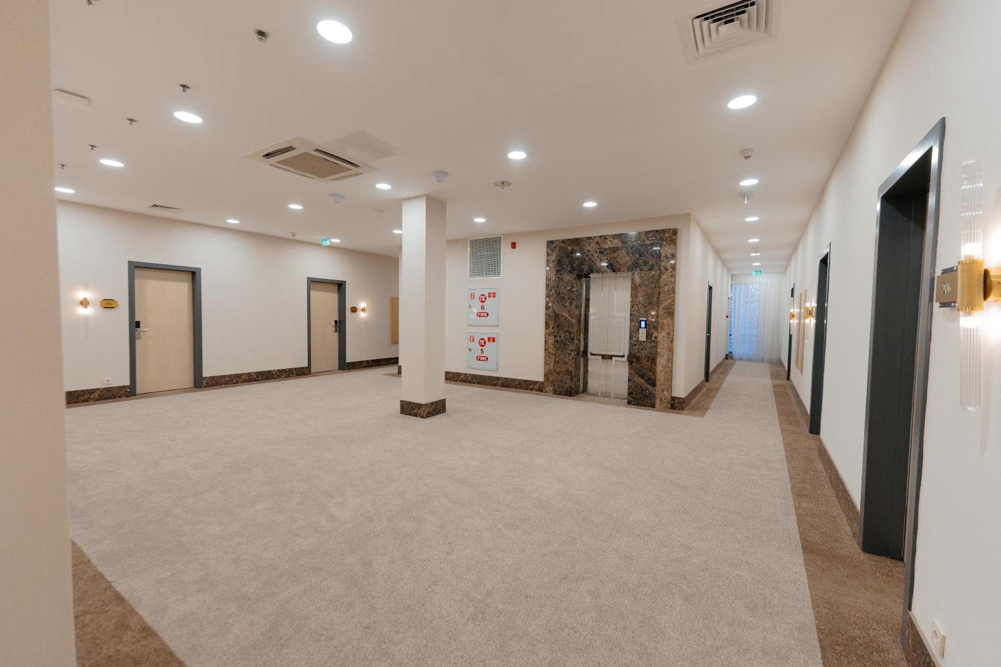 Alau Hotel アスターナ エクステリア 写真