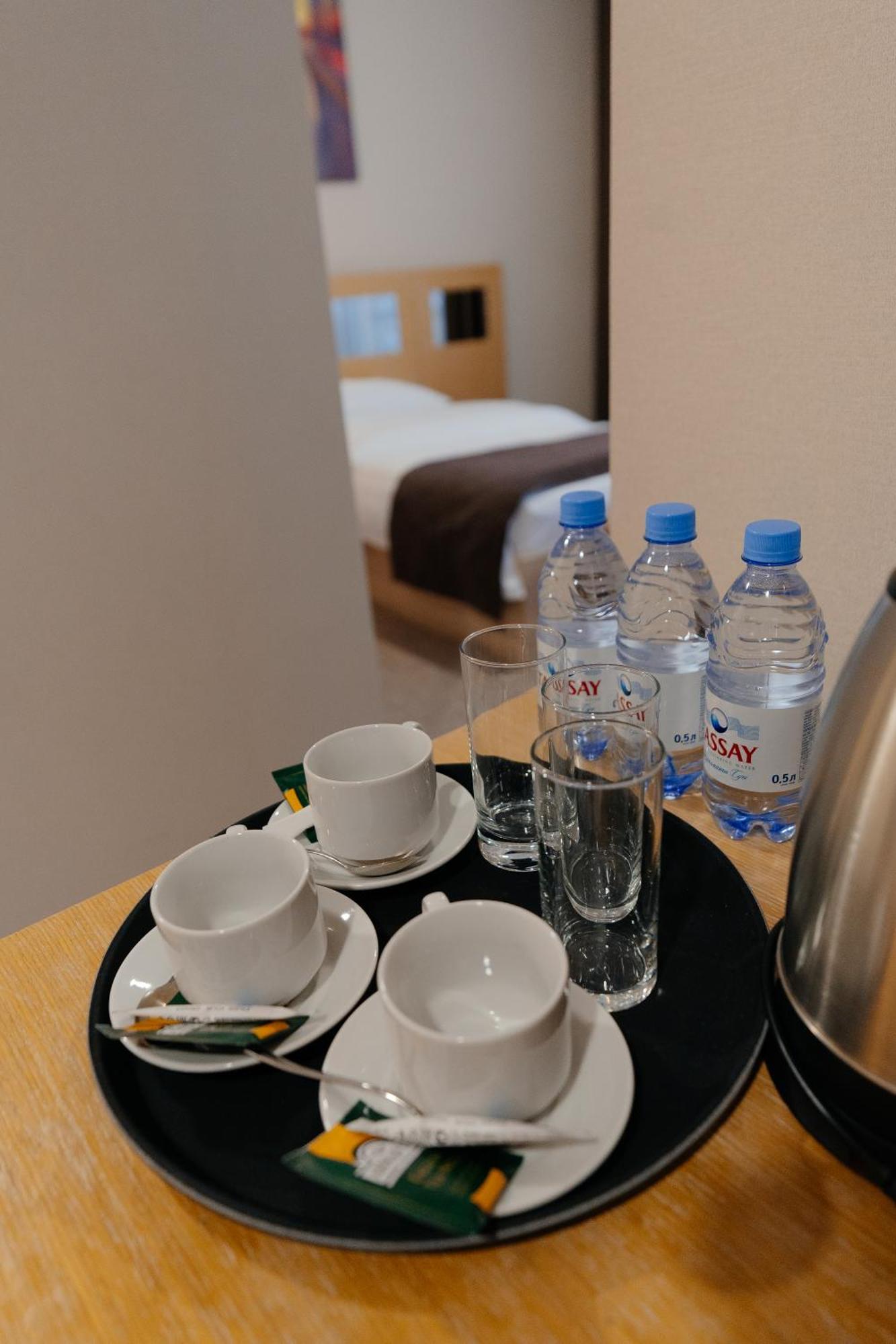 Alau Hotel アスターナ エクステリア 写真