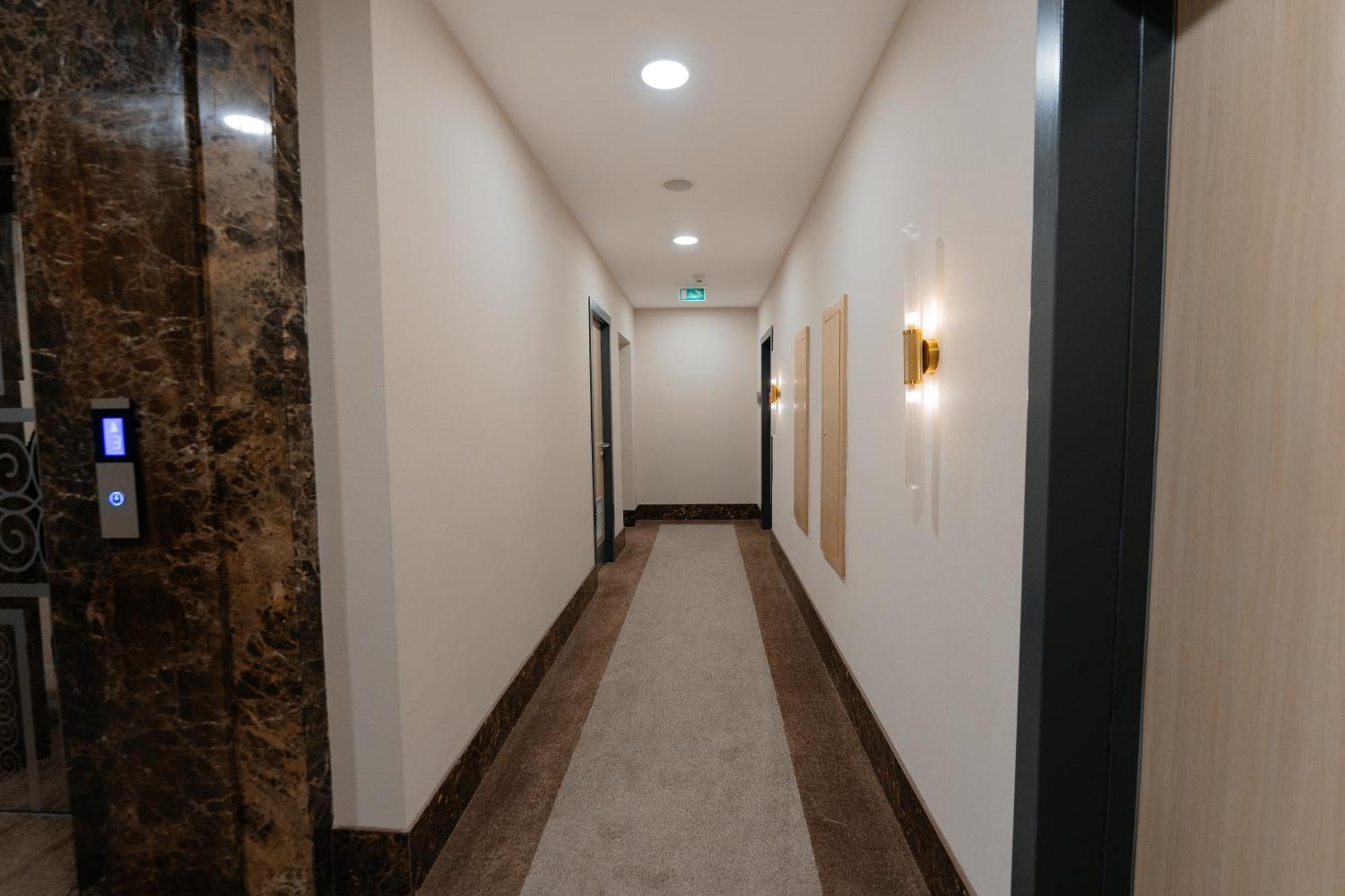 Alau Hotel アスターナ エクステリア 写真